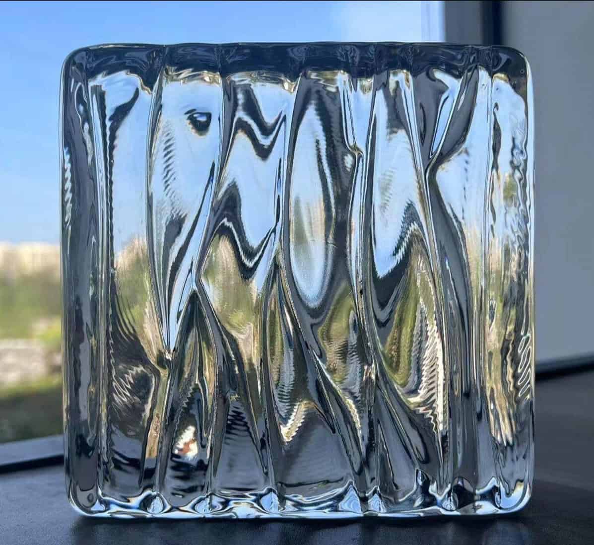 Стеклянный кирпич Glassio Волна