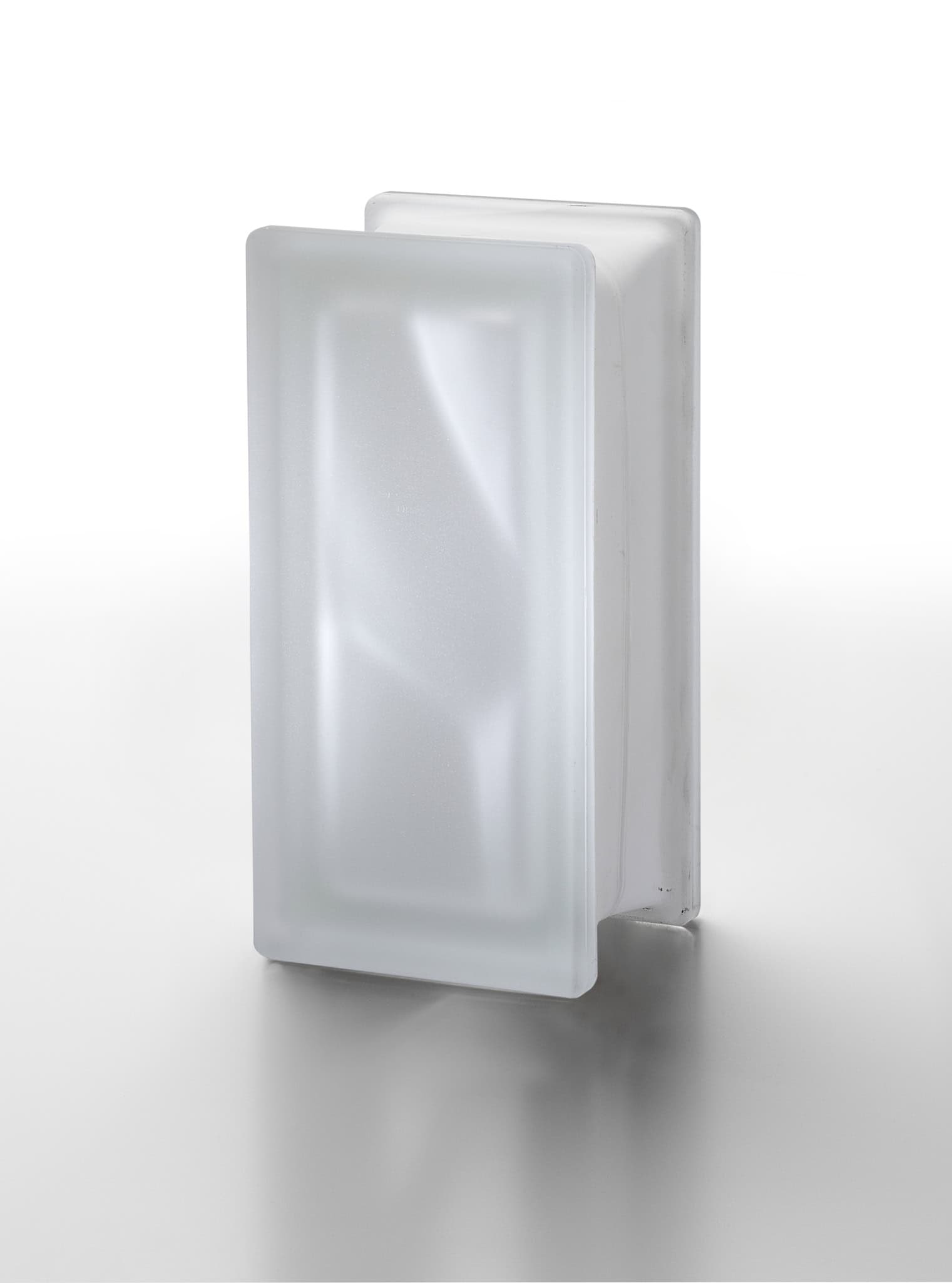 Стеклоблок матовый половинка бесцветный волна Vetroarredo Neutro R09 O SAT 1 LATO 19x9x8